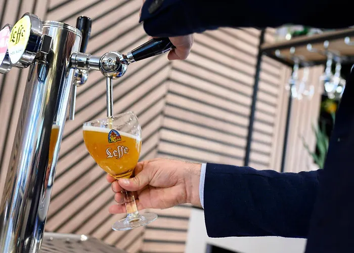 Отель Schuman By Ihg 4*