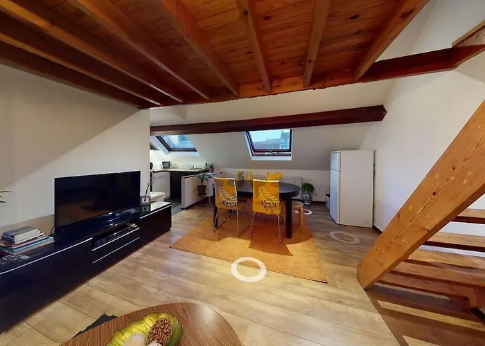 2 Bedroom With A Rooftop Terrace On 3rd Floor *