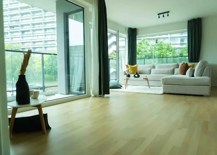 Luxury Luminous 2bedroom Center Of