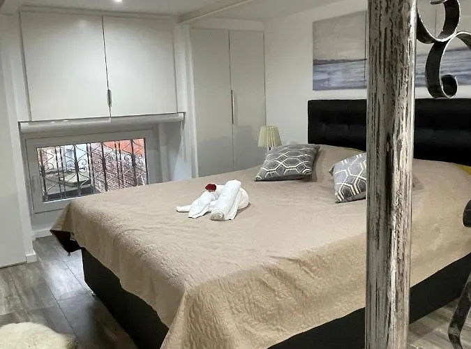 Duplex Situe A 2min De La Gare Du Nord Apartman *