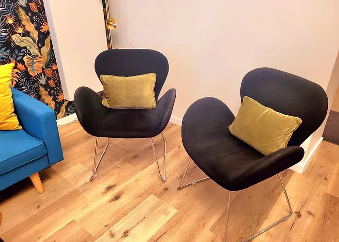 Brand New Iris With Private Bathroom And Balcony 4*