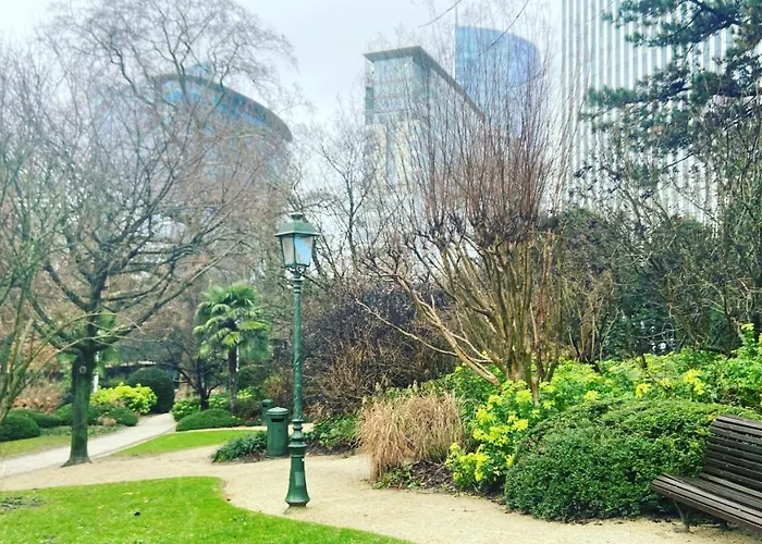 The Bachelor Backpacker Spot 아파트 *