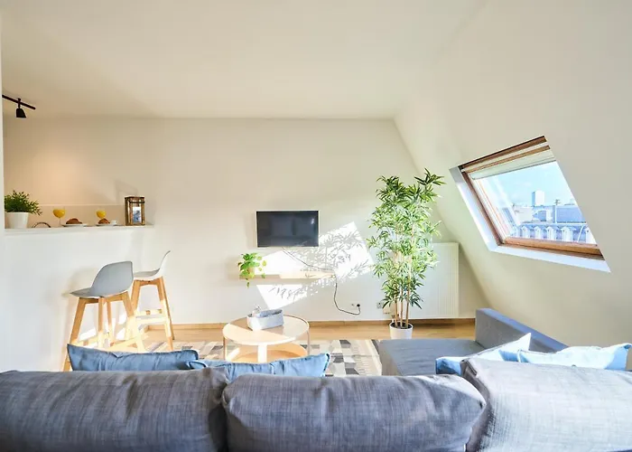 Downtown Apartment *