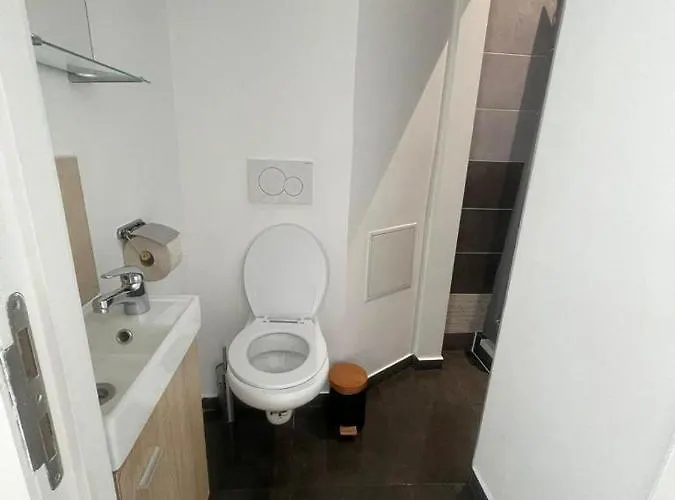 בית אירוח Schaerbeek 1