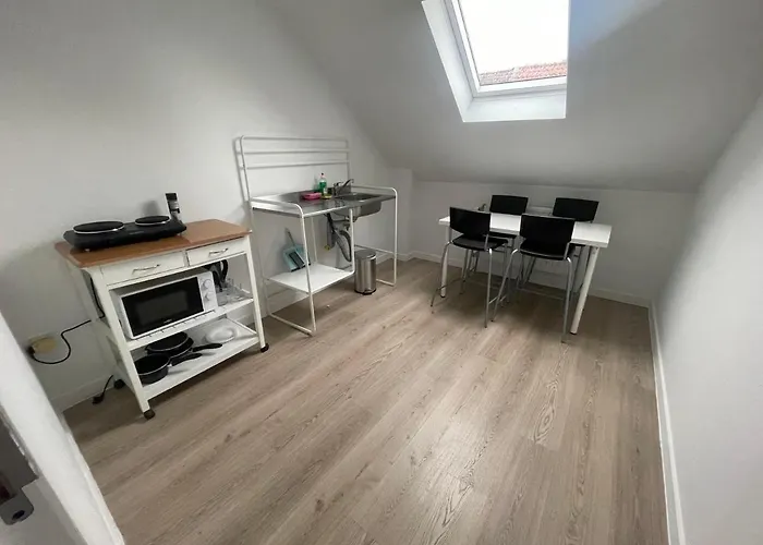 Schaerbeek 2 בית אירוח