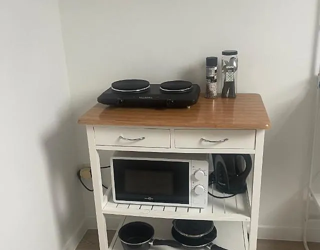 בית אירוח Schaerbeek 1 *