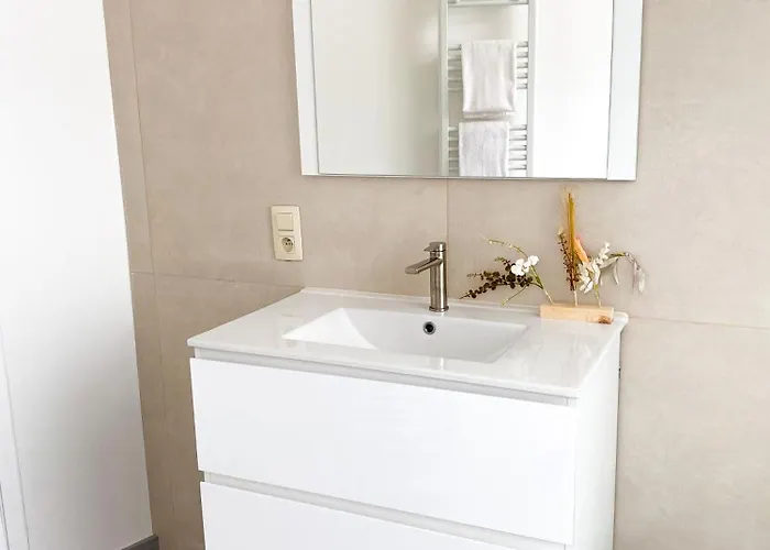 New Cozy In Porte De Hal Apartment Brussels