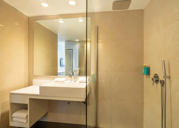 B-aparthotel Regent Aparthotel 4*