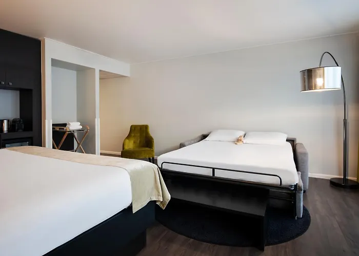 Thon Bristol Stephanie Brussels