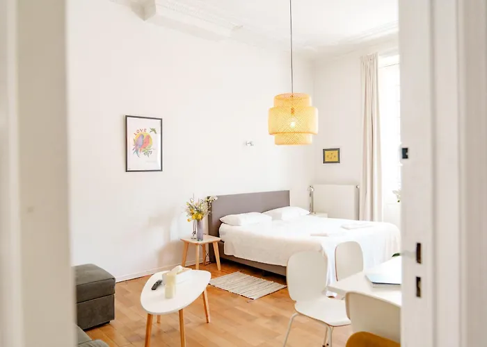 Smart - Gare Du Midi Apartamento *