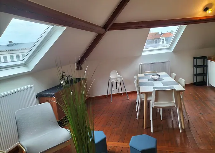 New Cozy In Porte De Hal Brussels
