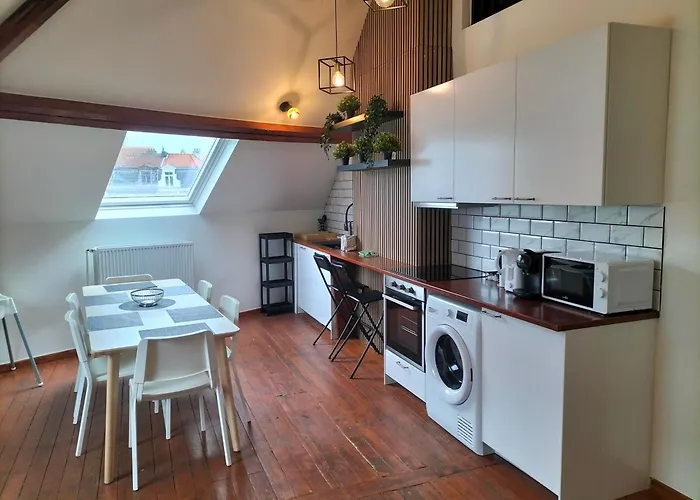 New Cozy In Porte De Hal * Brussels