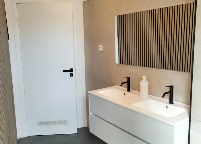 New Cozy In Porte De Hal