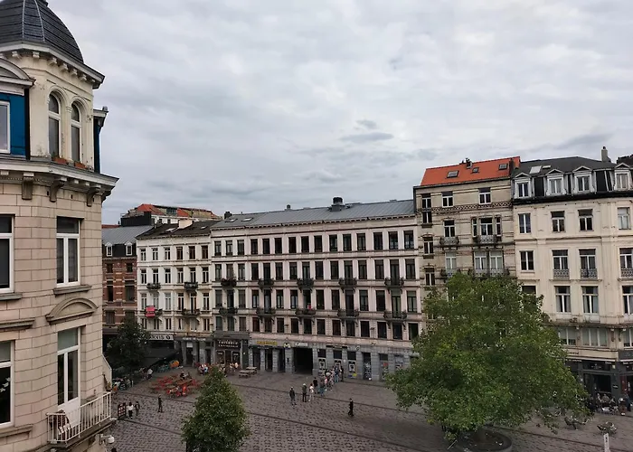New Cozy In Porte De Hal Apartment Brussels