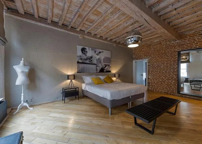 Authentic Belgian Home, Downtown