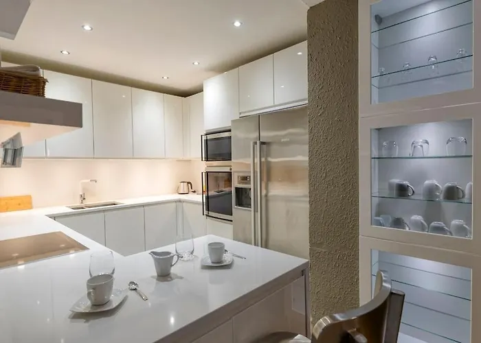 Authentic Belgian Home, Downtown Villa