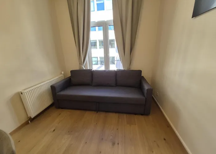 Modern Near Avenue Louise *