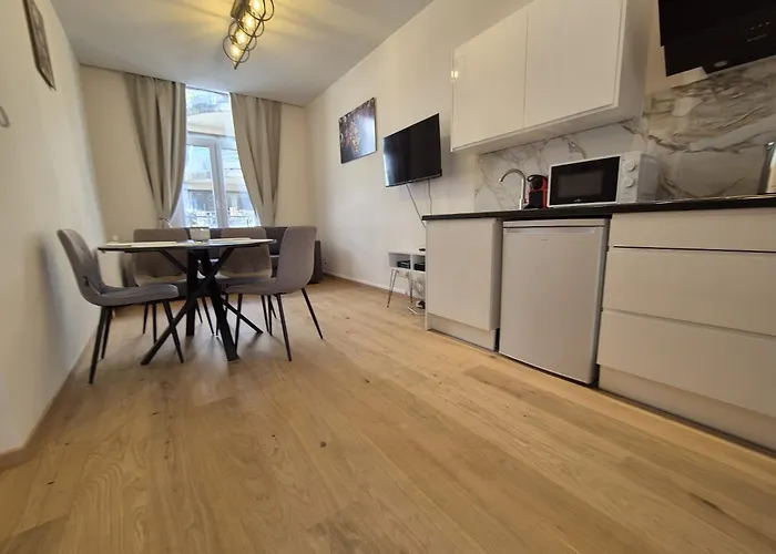 Apartman Modern Near Avenue Louise Brüsszel