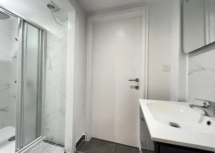 Duden Park - Cosy 1 Bedroom * Bryssel