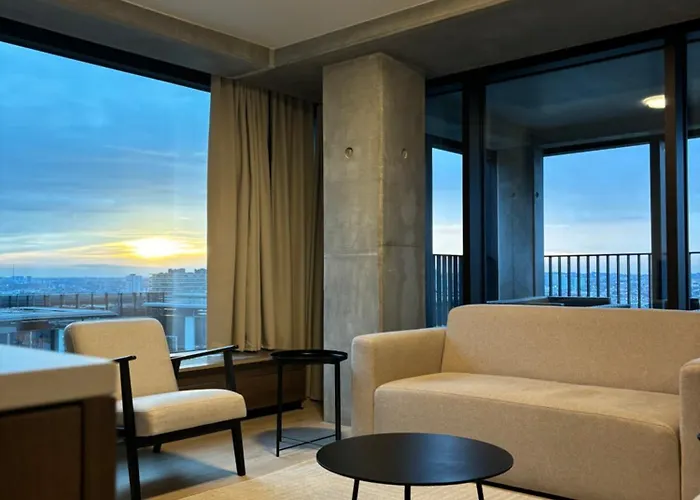 Beautiful With Panoramic View Of Center With Roof Terrace Apartment *