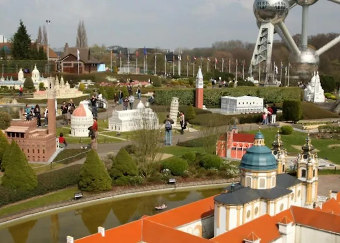 Atomium Ap Apartment