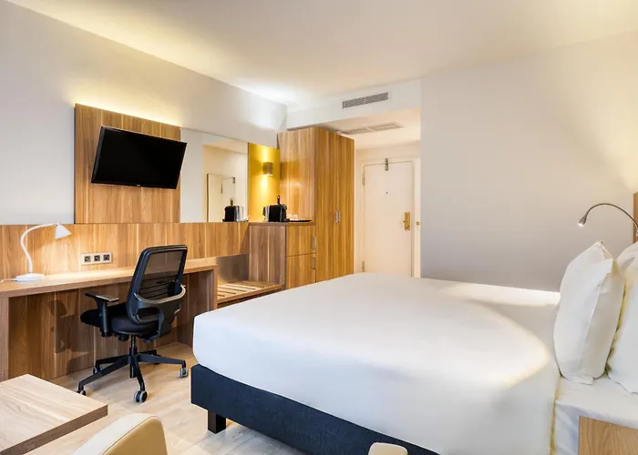 Отель Schuman By Ihg 4*