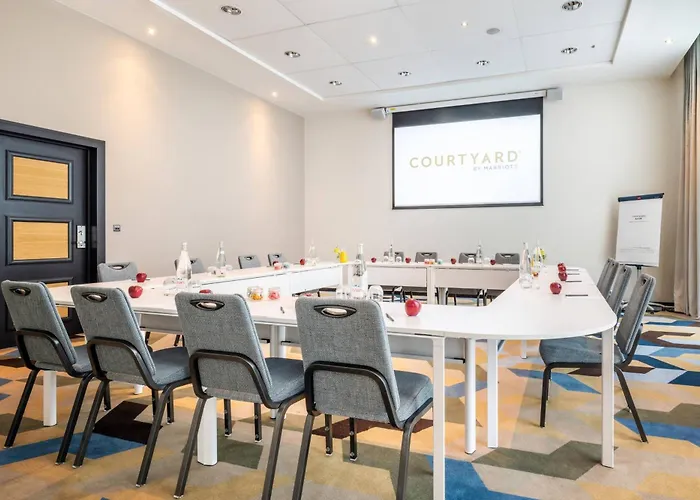 Courtyard By Marriott Szálloda 4*