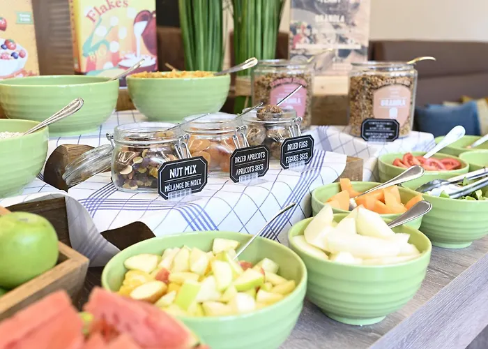 Schuman By Ihg Отель