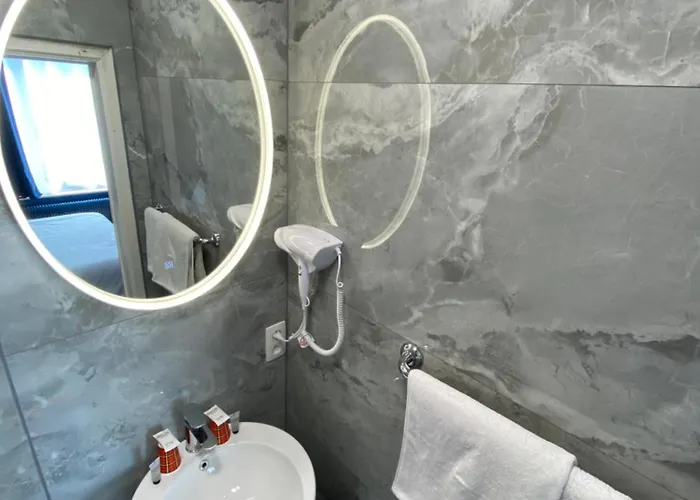 ホテル ウィンザー 2*