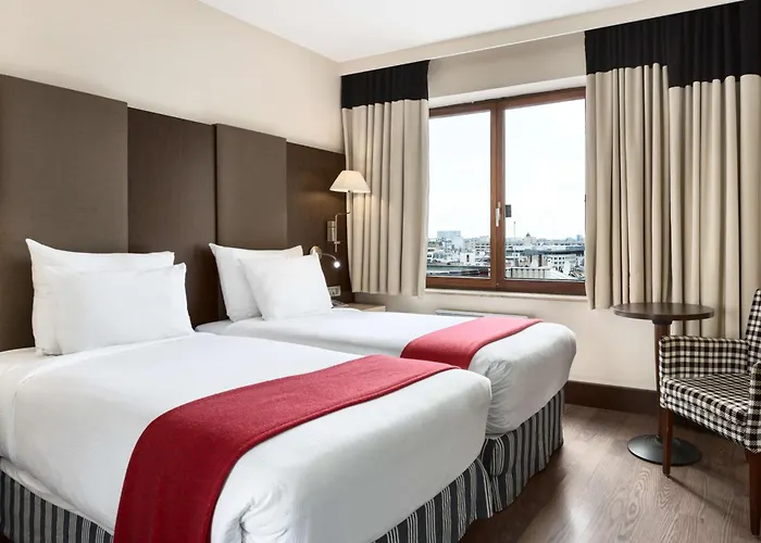 Nh Grand Place Arenberg מלון 4*