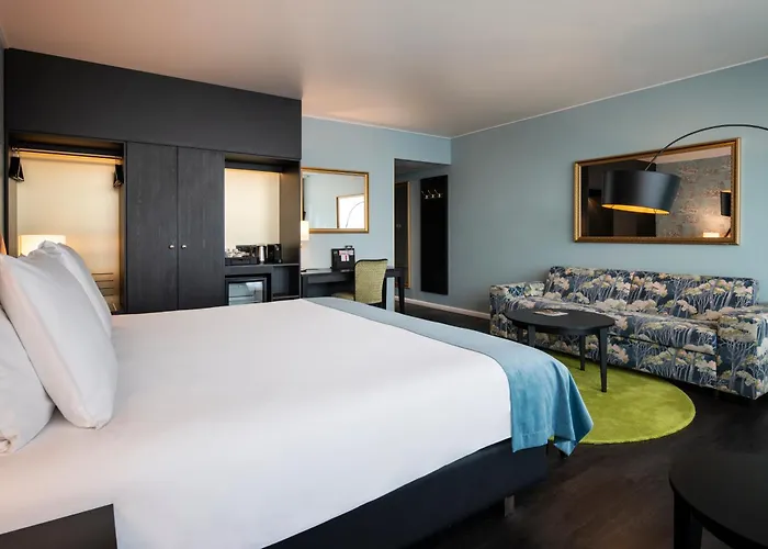 Hotel Thon Bristol Stephanie 4*