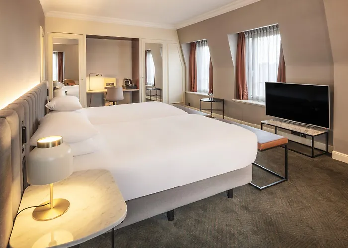 Hilton Grand Place 4*