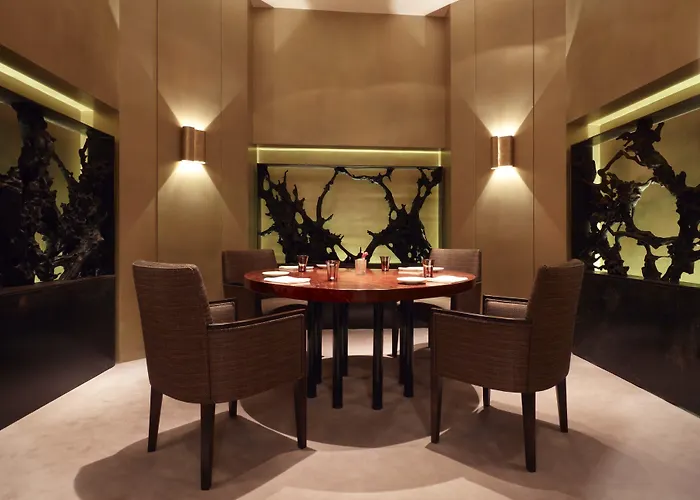 Radisson Collection Grand Place מלון בריסל