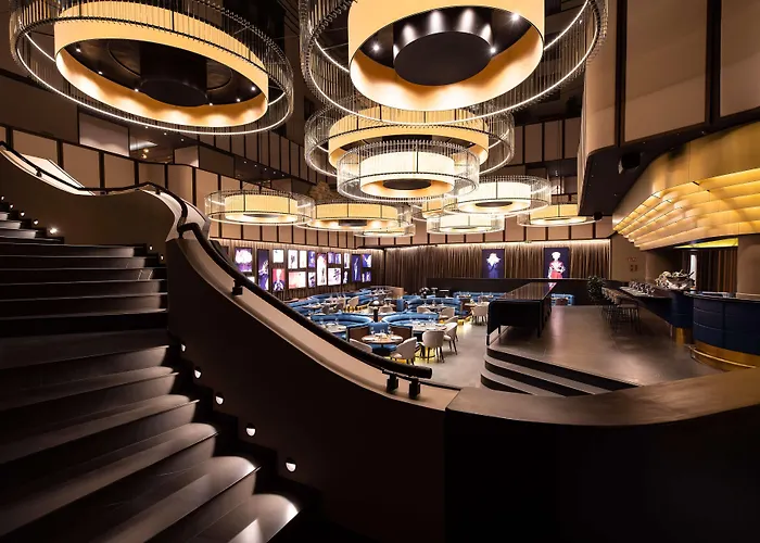 Radisson Collection Grand Place מלון