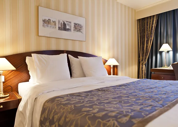 Hotel Le Chatelain 5*