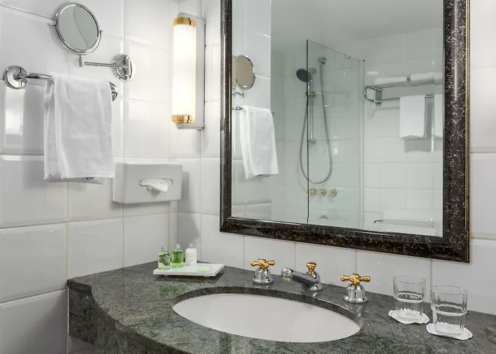 Hotel Nh Carrefour De L'europe