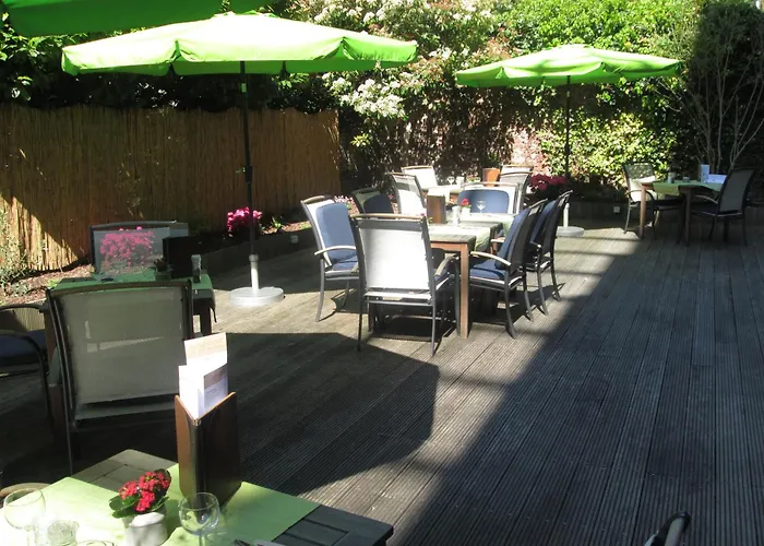 Schuman By Ihg Отель 4*