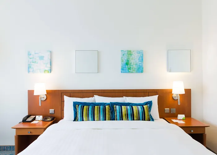 Courtyard By Marriott 4*