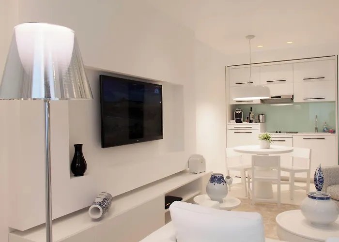 Aparthotel B-aparthotel Regent 4*