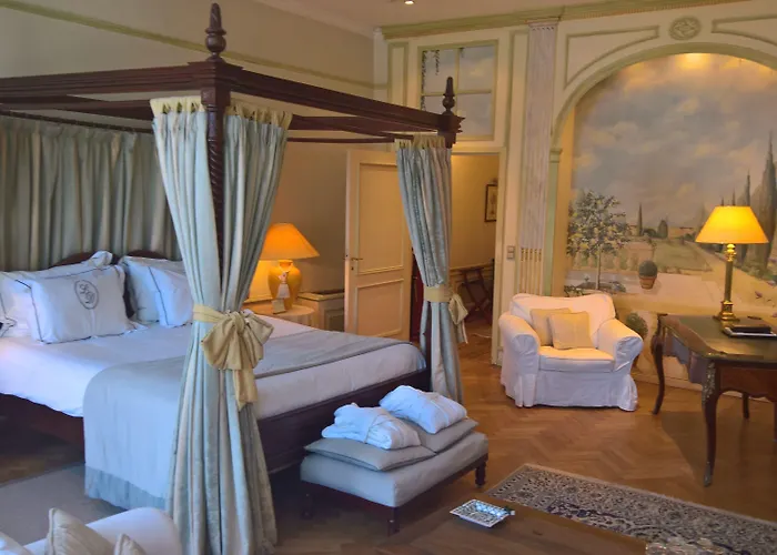 Le Dixseptieme בריסל