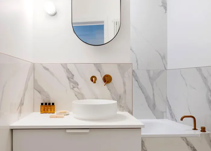 Moliere Design Apartment *