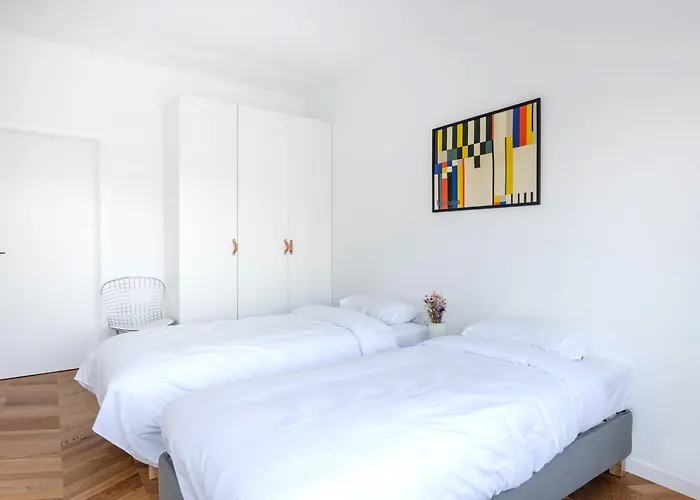 Apartment Moliere Design *