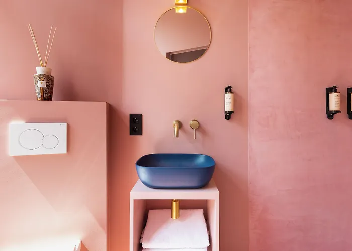 Отель The Mila *