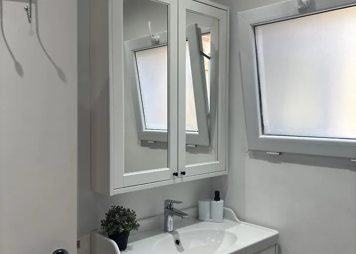 Modern In Brussels, Ground Floor