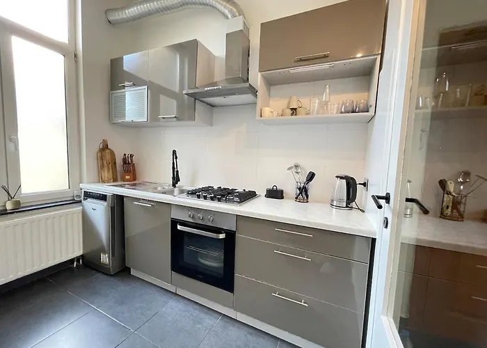 Beautiful With Jacuzzi *