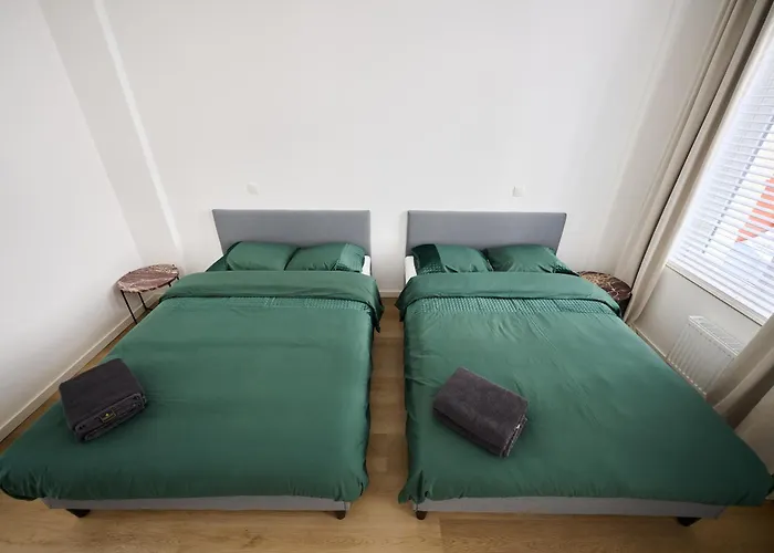 Toison D'or & Saunna 2 *