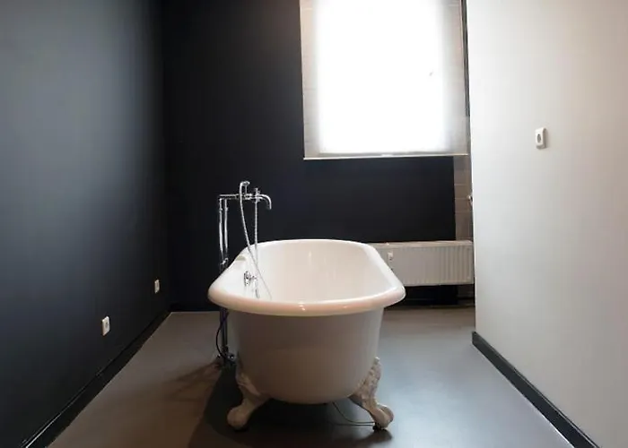 Отель Les Du Vaudeville Брюссель