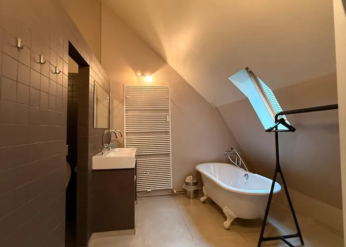 Отель Les Du Vaudeville Брюссель