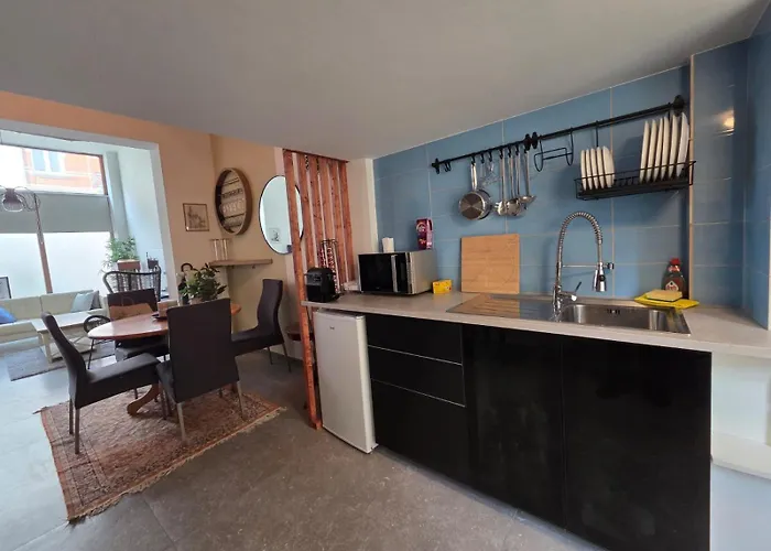 Apartment Industrial-style Loft With Mezzanine Bedroom In Prime Area *