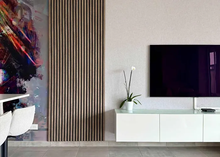 Cosy And Modern 1bed Near Gare Du Midi Dox Apartment